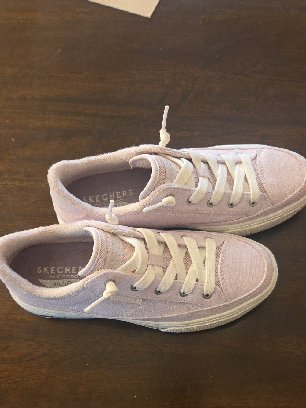 Skechers Women's Lilac Arch Fit Arcade Canvas Sneakers
